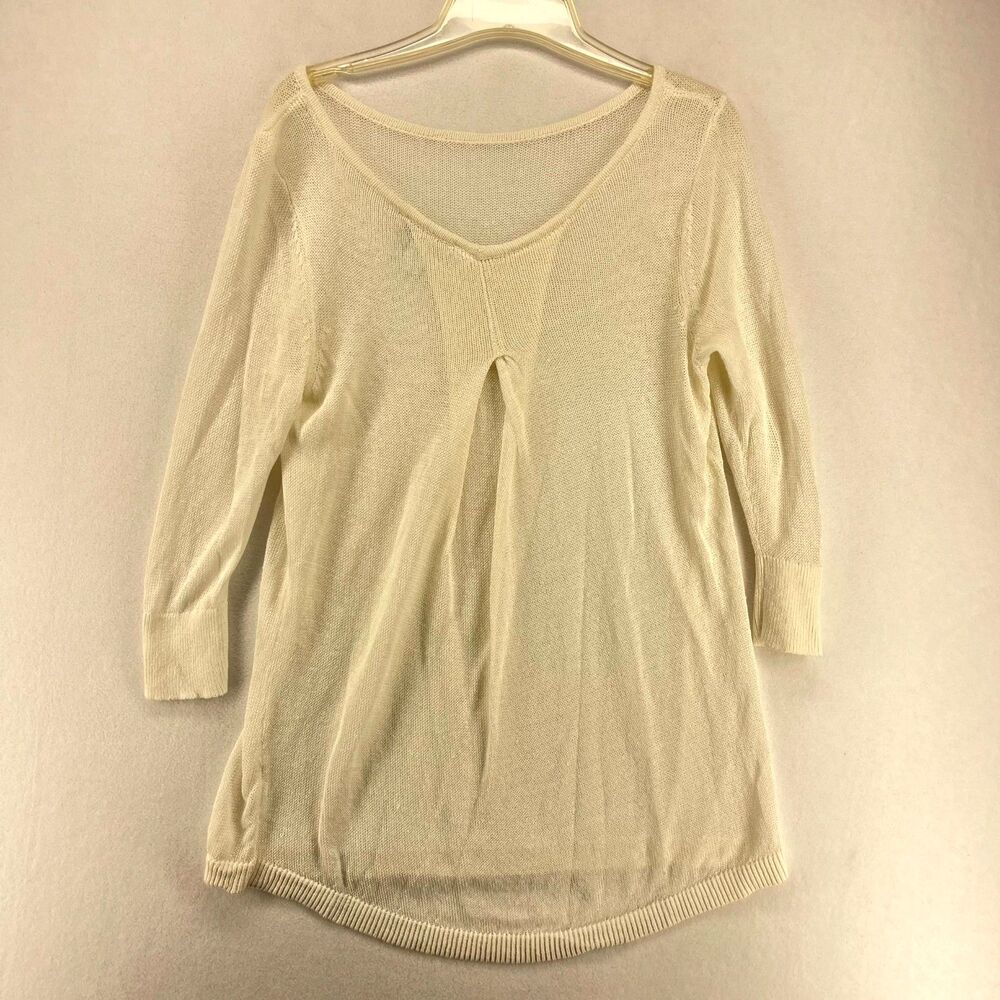 White House Black Market Scoop Neck Lightweight Sweater White‎ Color Ladies M